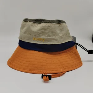 BUCKET HAT